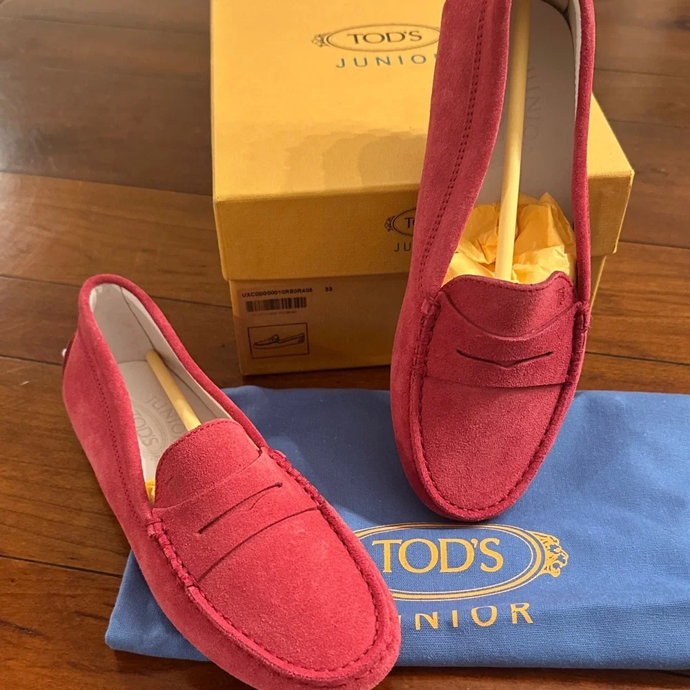 TOD'S Junior Pink Suede Loafers for Kids